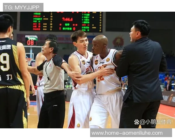 广东男篮与新疆对决精彩回放分析赛场亮点与球员表现全解析